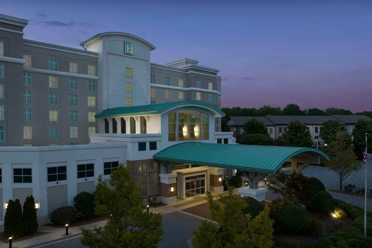 Embassy Suites by Hilton Atlanta Kennesaw Town Center 2