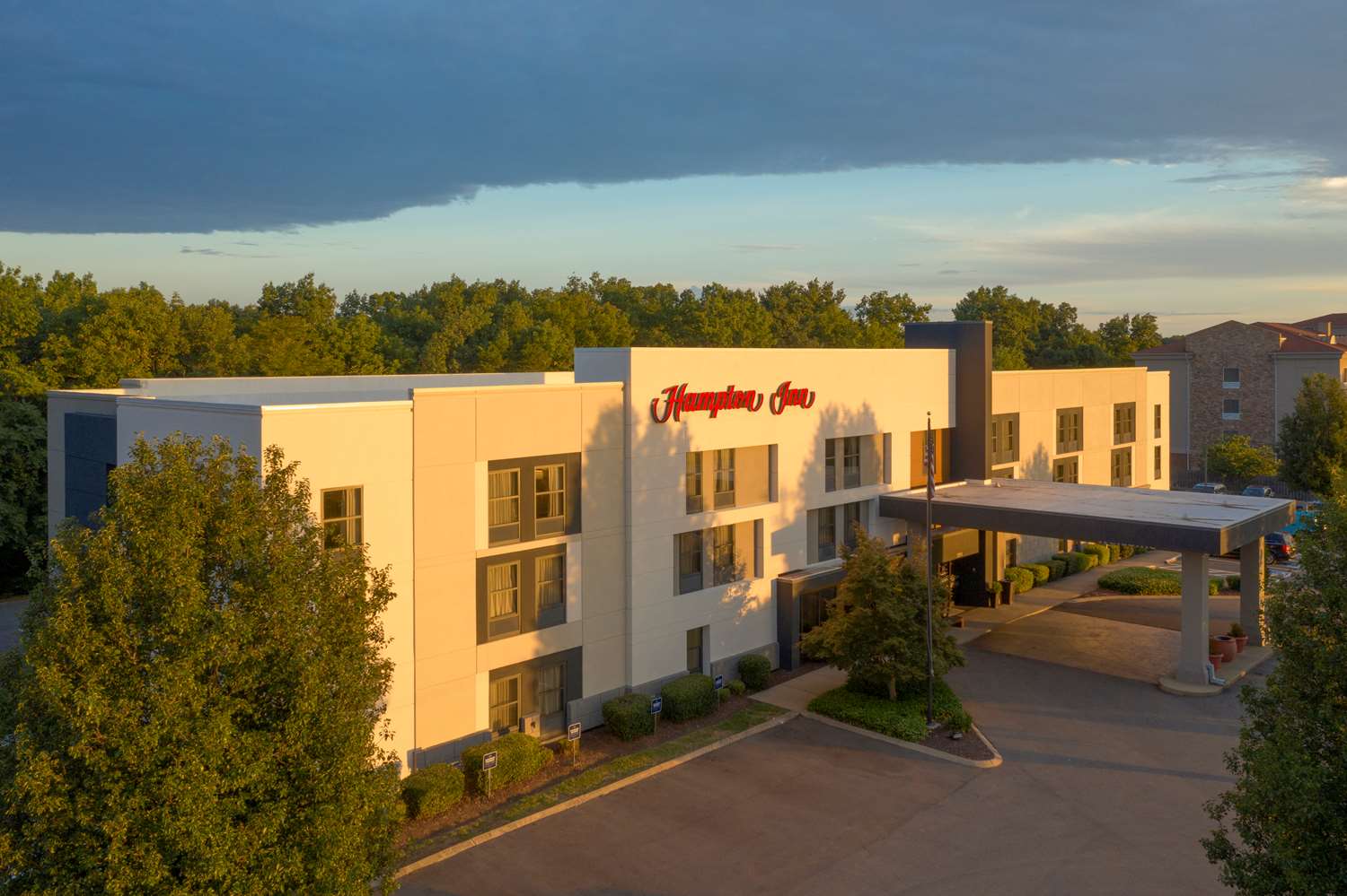 Hampton Inn Columbia, TN 2