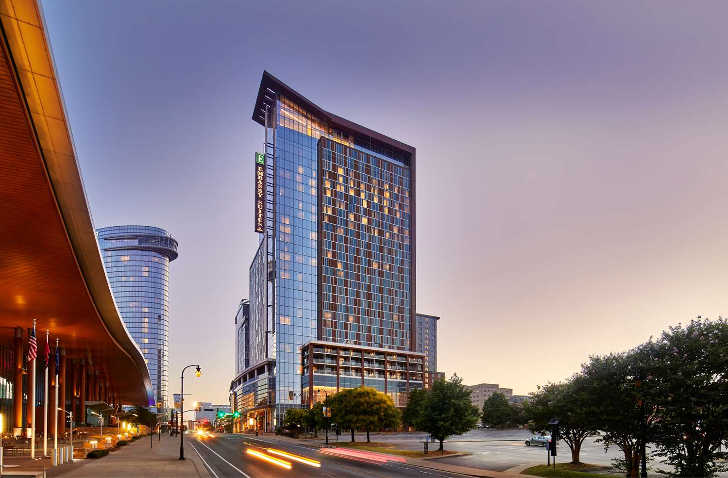 Embassy Suites by Hilton Nashville Downtown 2