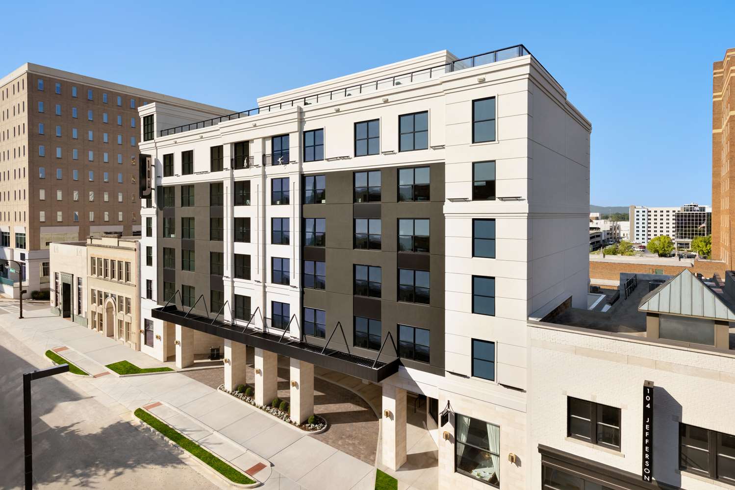 106 Jefferson Huntsville, Curio Collection by Hilton 2