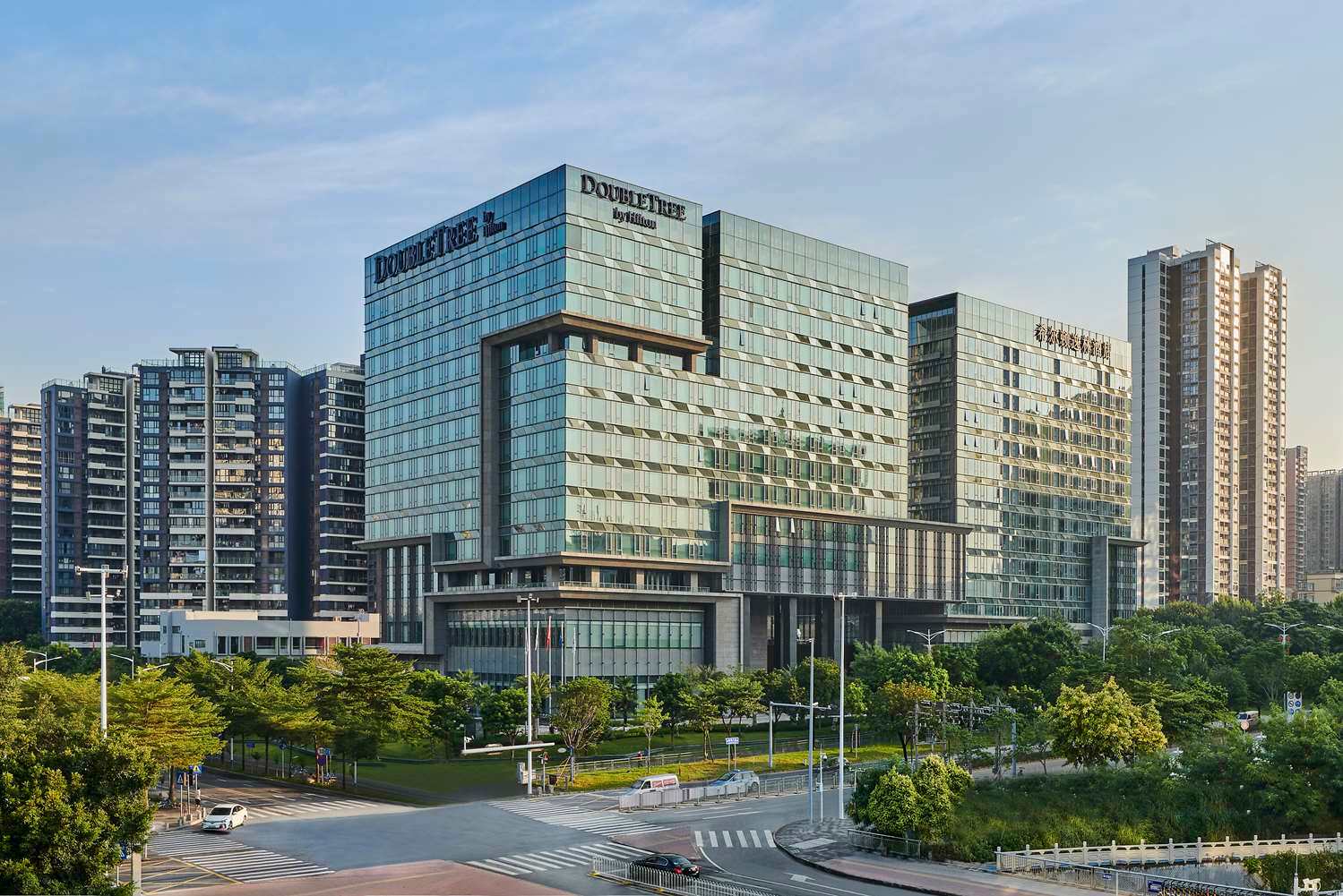 DoubleTree by Hilton Shenzhen Airport Residences 1