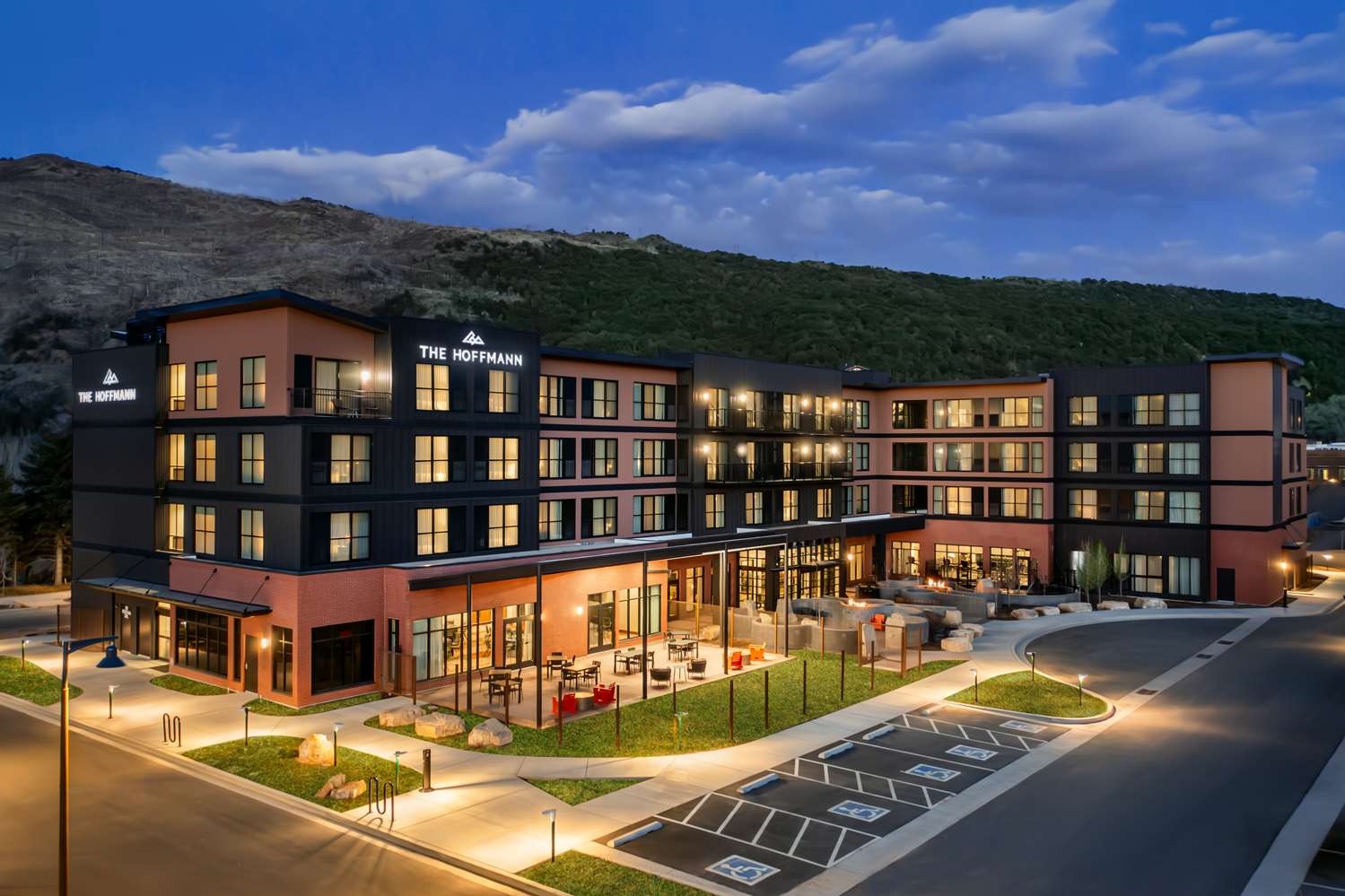 The Hoffmann Hotel Basalt Aspen Tapestry Collection Hilton 1