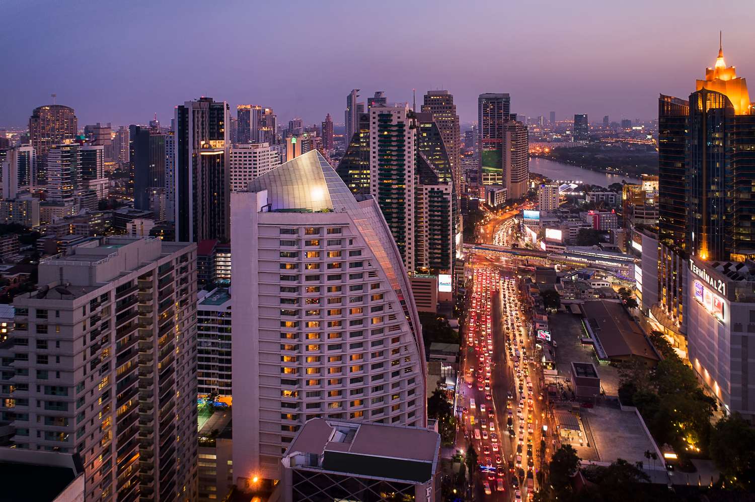 Hilton Bangkok Grande Asoke 2
