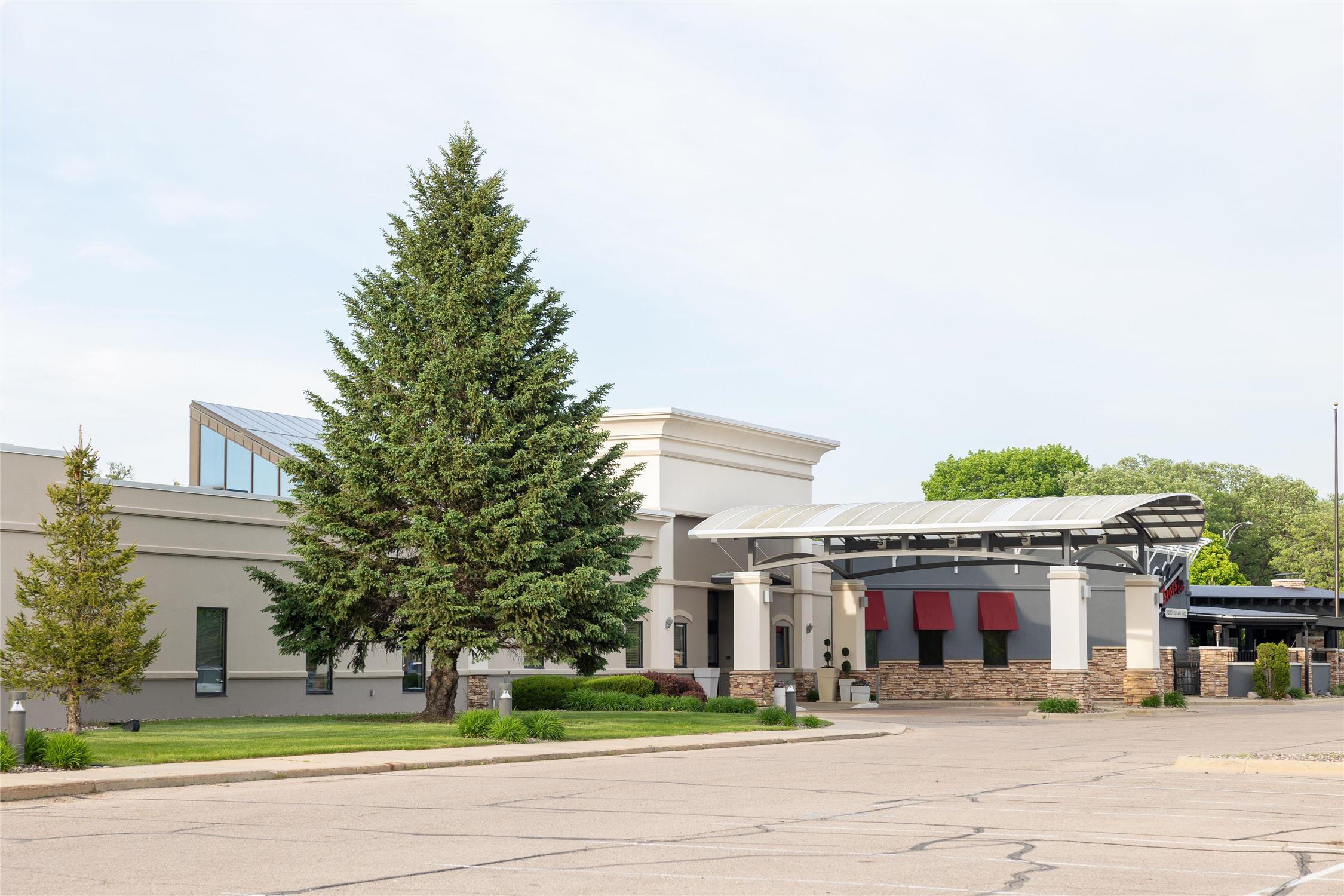 DoubleTree by Hilton Austin, MN 2