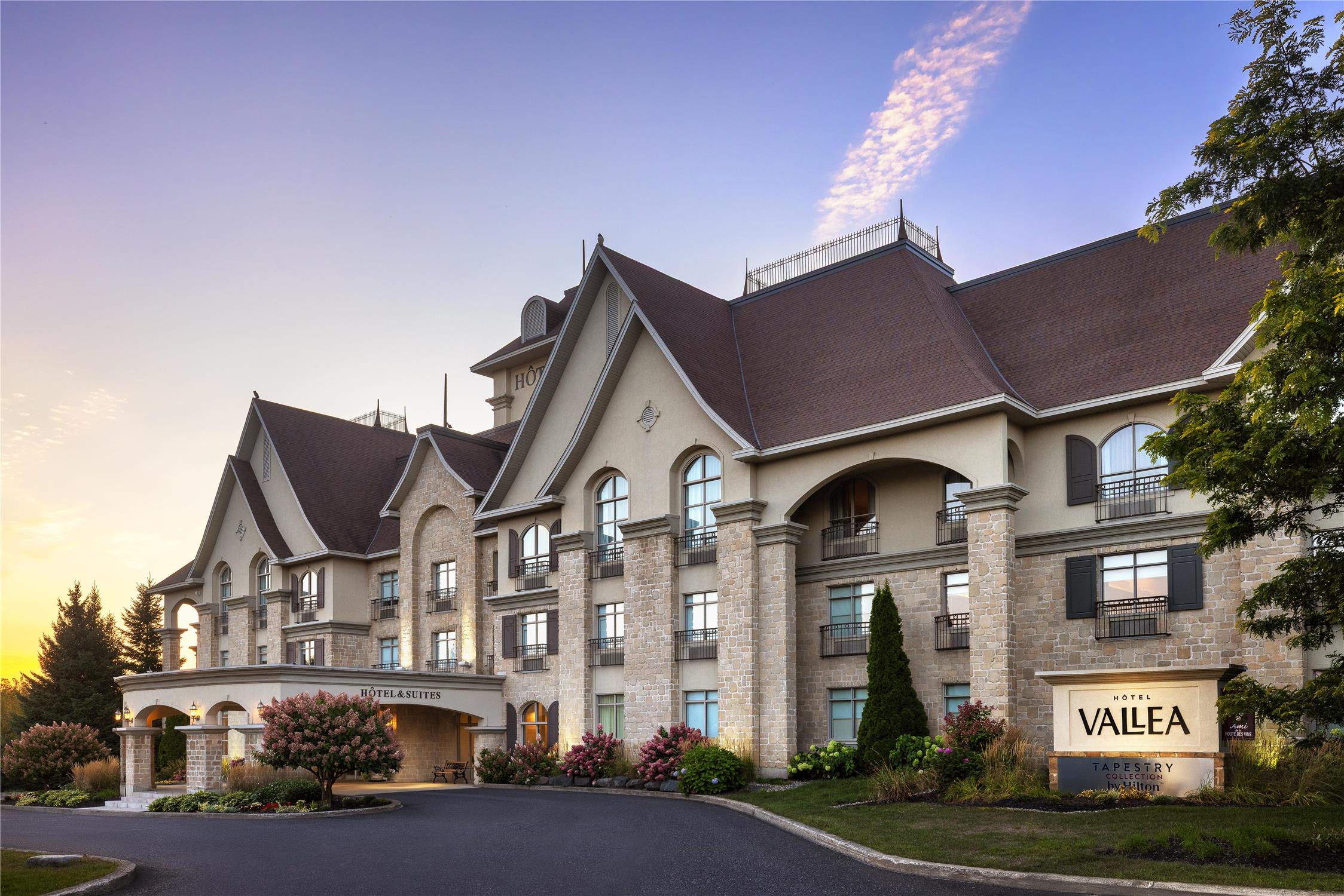 Hotel Vallea Bromont, Tapestry Collection by Hilton 1
