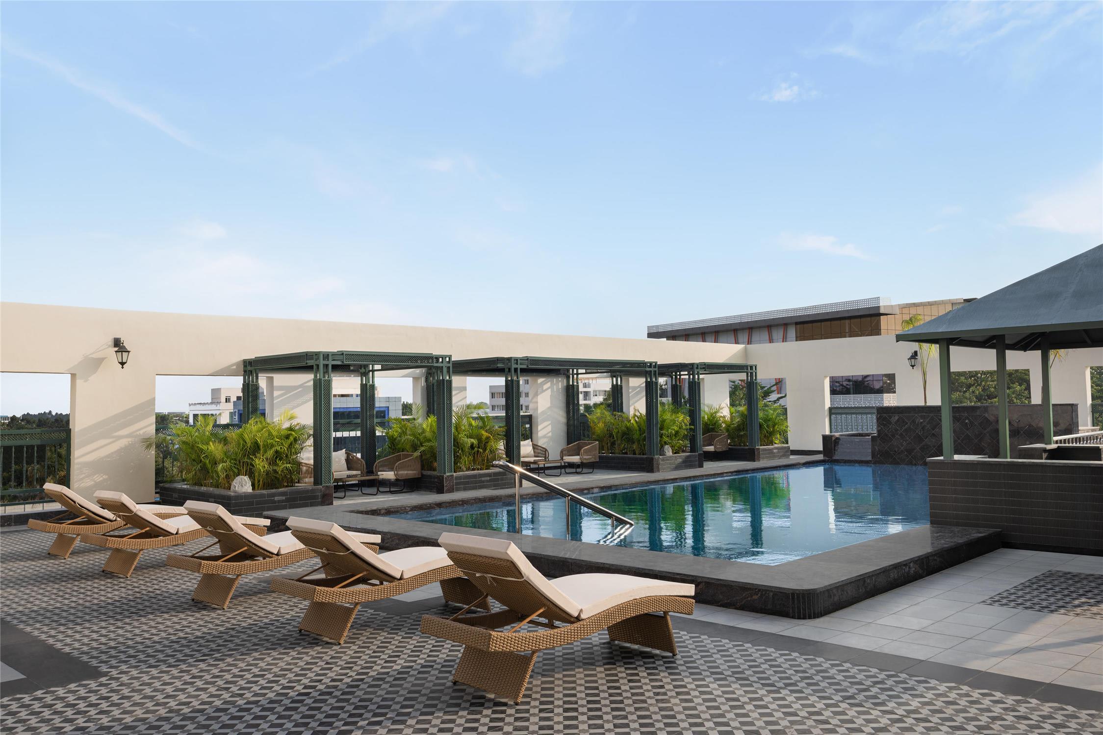 DoubleTree By Hilton Bengaluru Airport 1