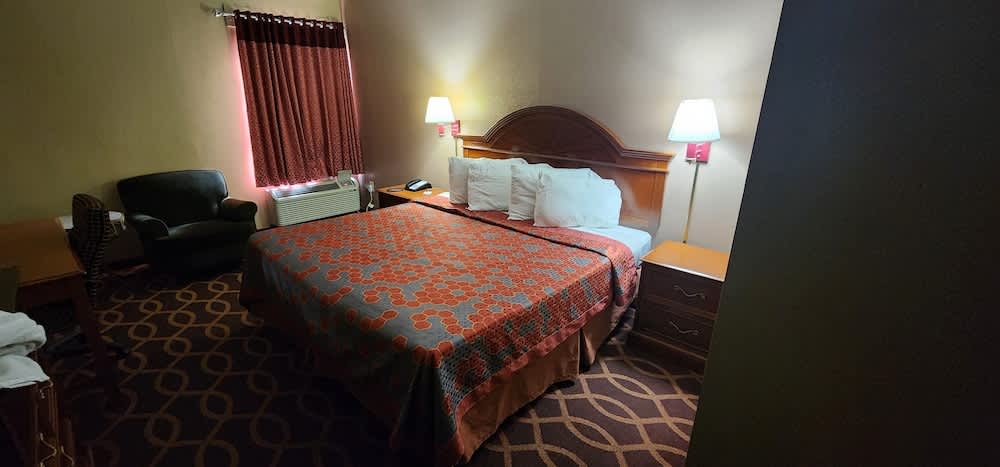 American Inn Evansville East 1