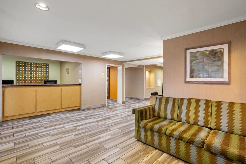 La Quinta Inn by Wyndham Auburn Worcester 2
