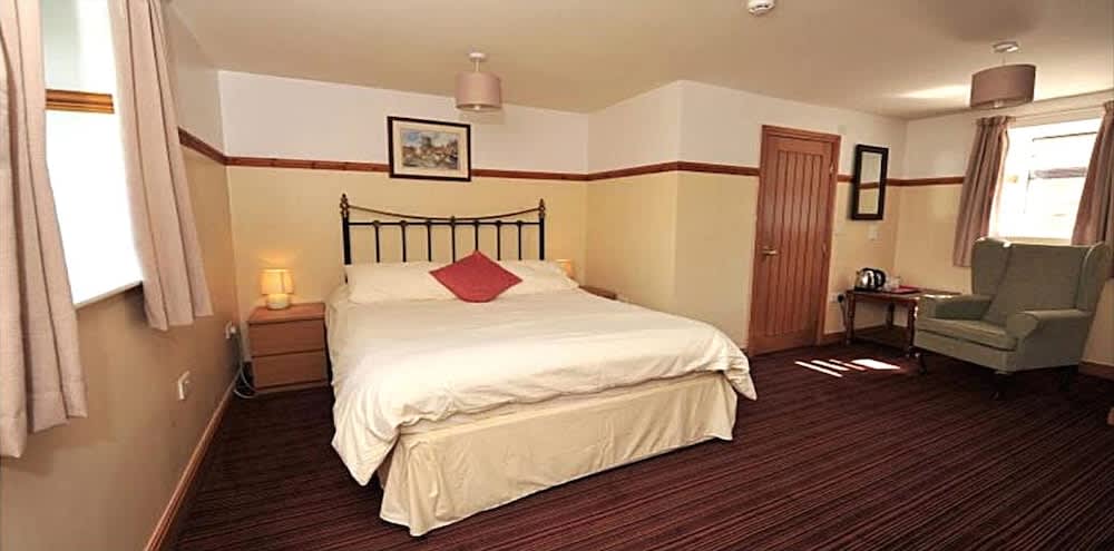 Chevin End Guest House 2