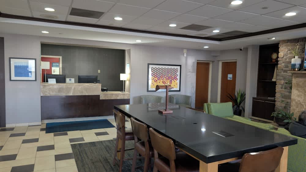 Harbor Pointe Inn PHL Airport 2
