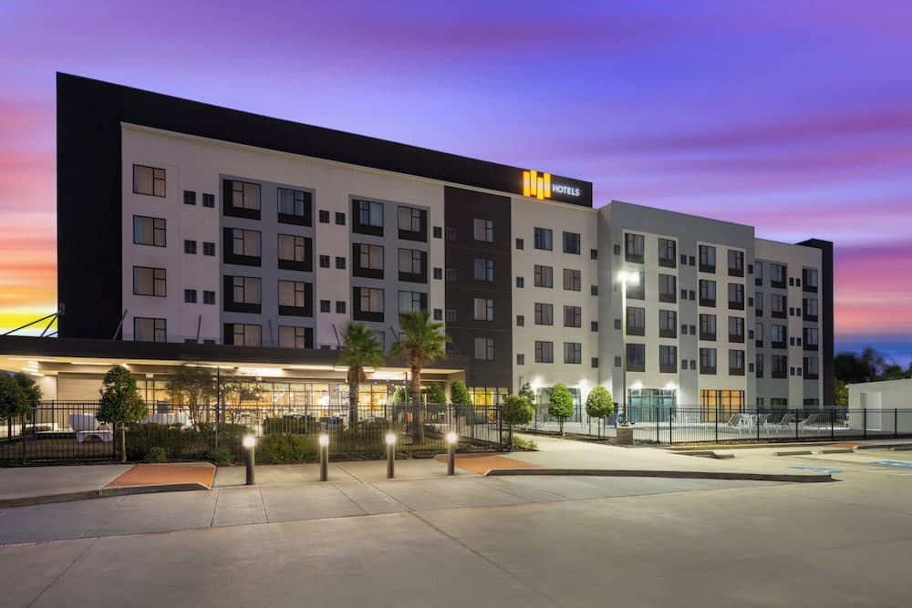 EVEN Hotel SHENANDOAH - THE WOODLANDS by IHG 1
