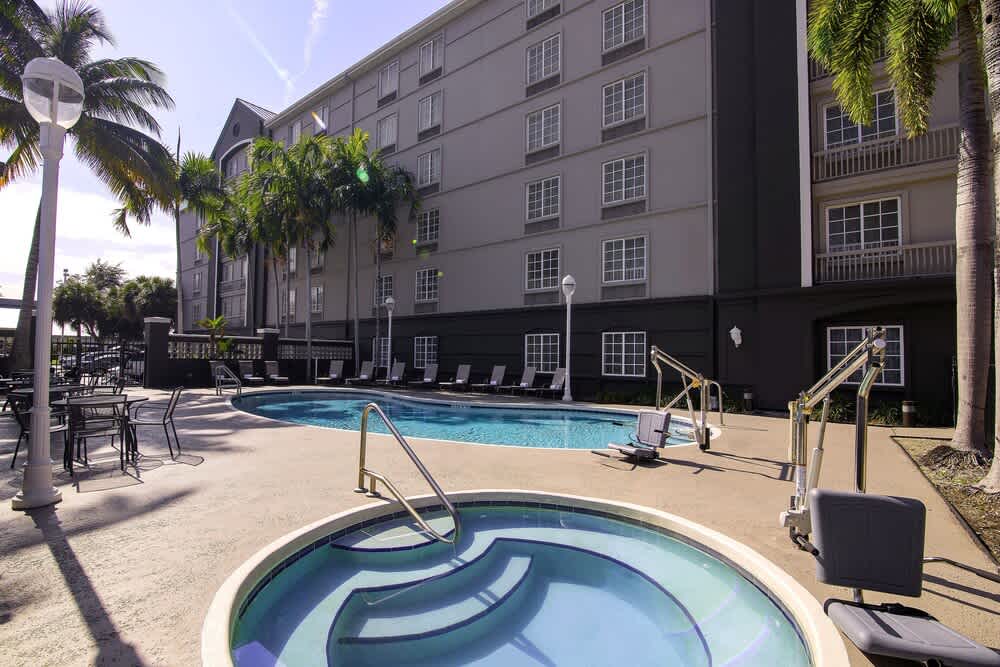 La Quinta by Wyndham Miami Airport West 1