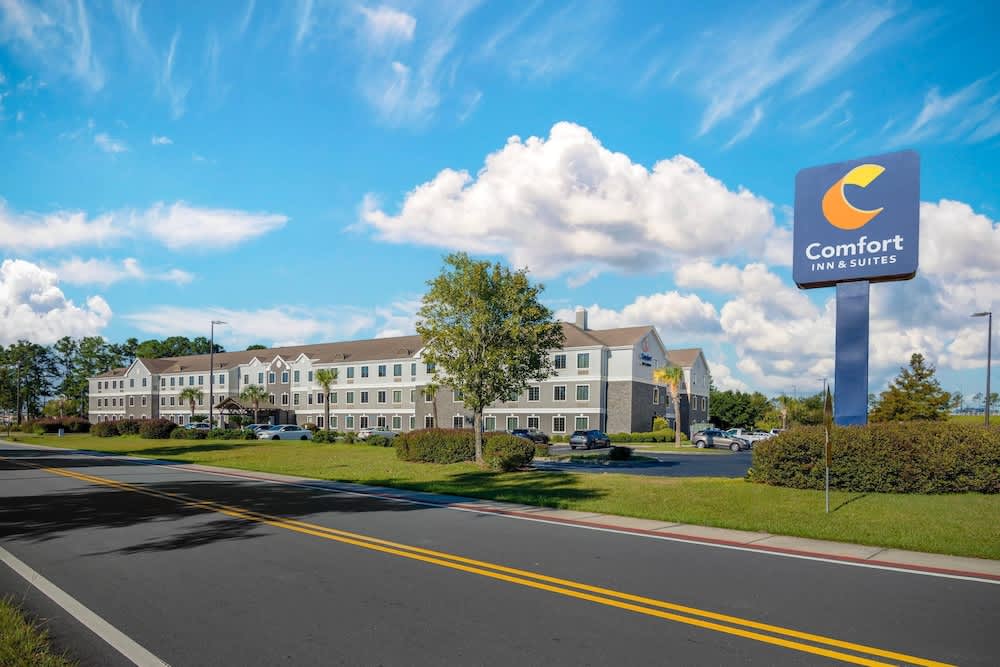 Comfort Inn & Suites Savannah Airport 1