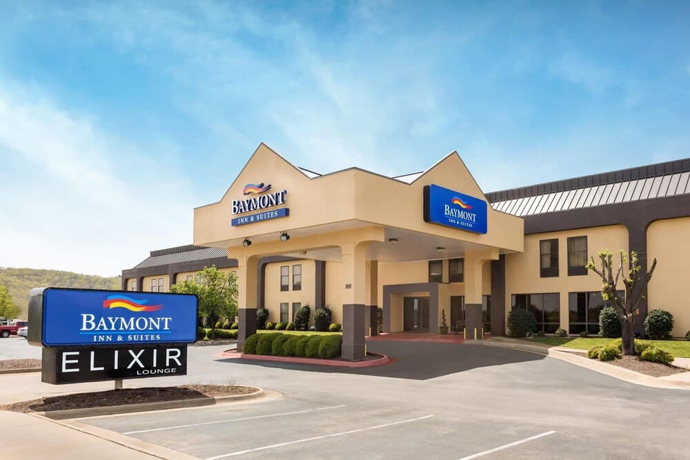 Baymont by Wyndham Fayetteville 1