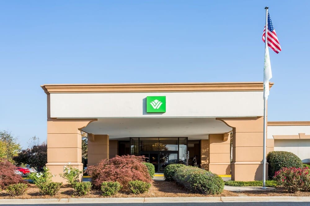 Wyndham Garden Greensboro 1