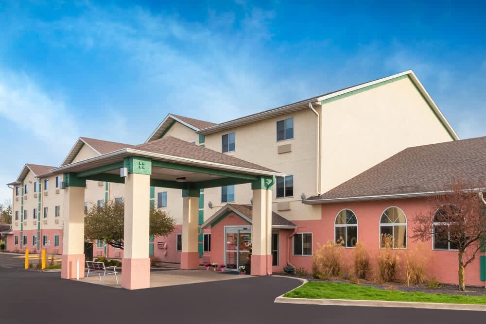 Baymont by Wyndham Galesburg 1