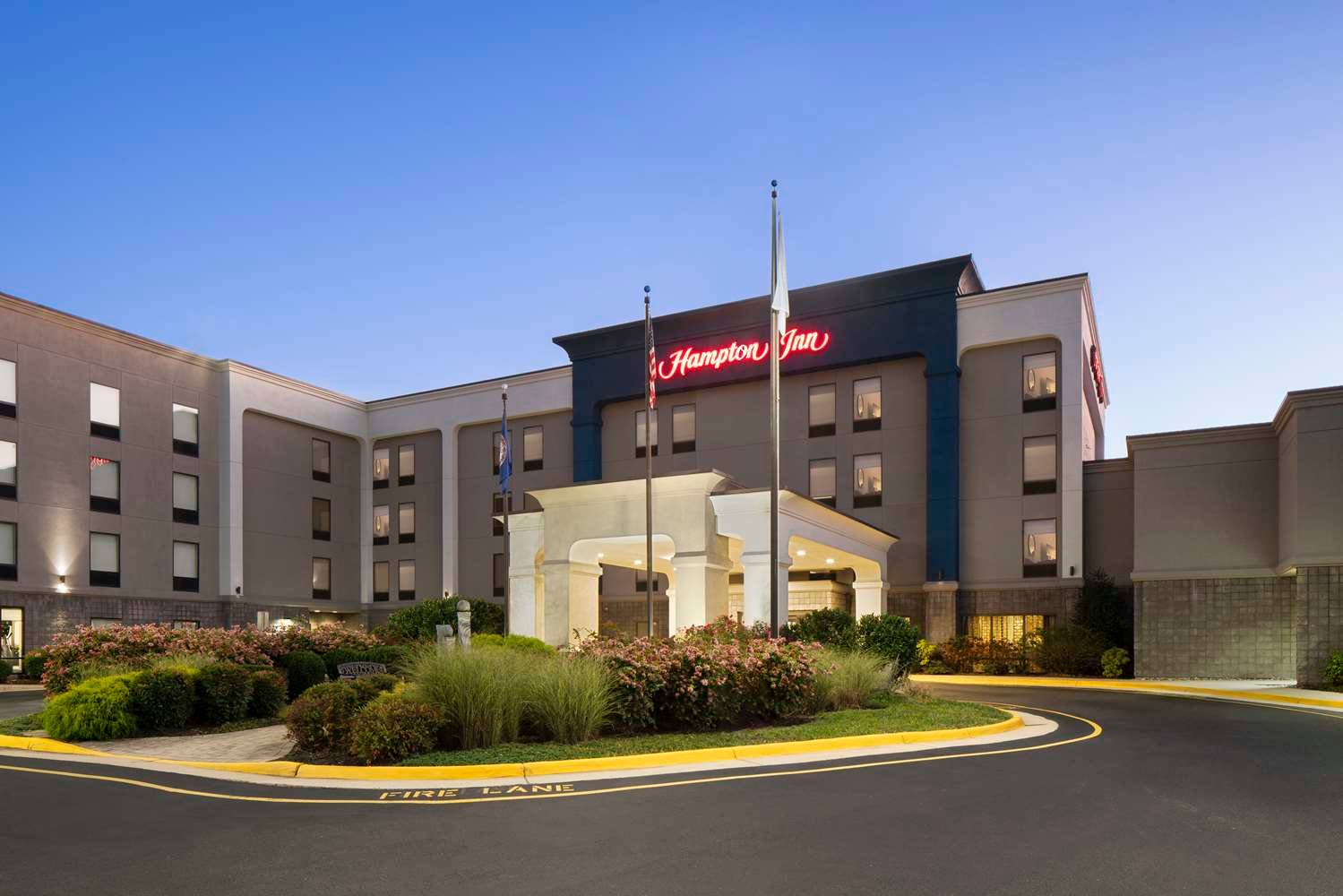 Hampton Inn Stafford/Quantico & Conference Center 2