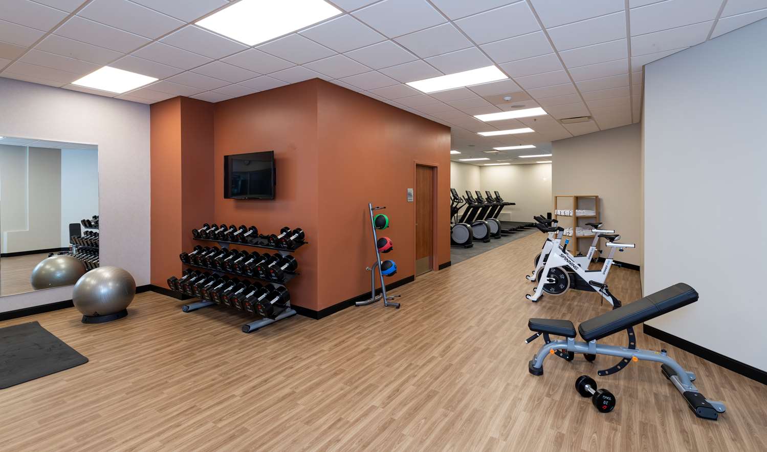 DoubleTree by Hilton Madison East 2
