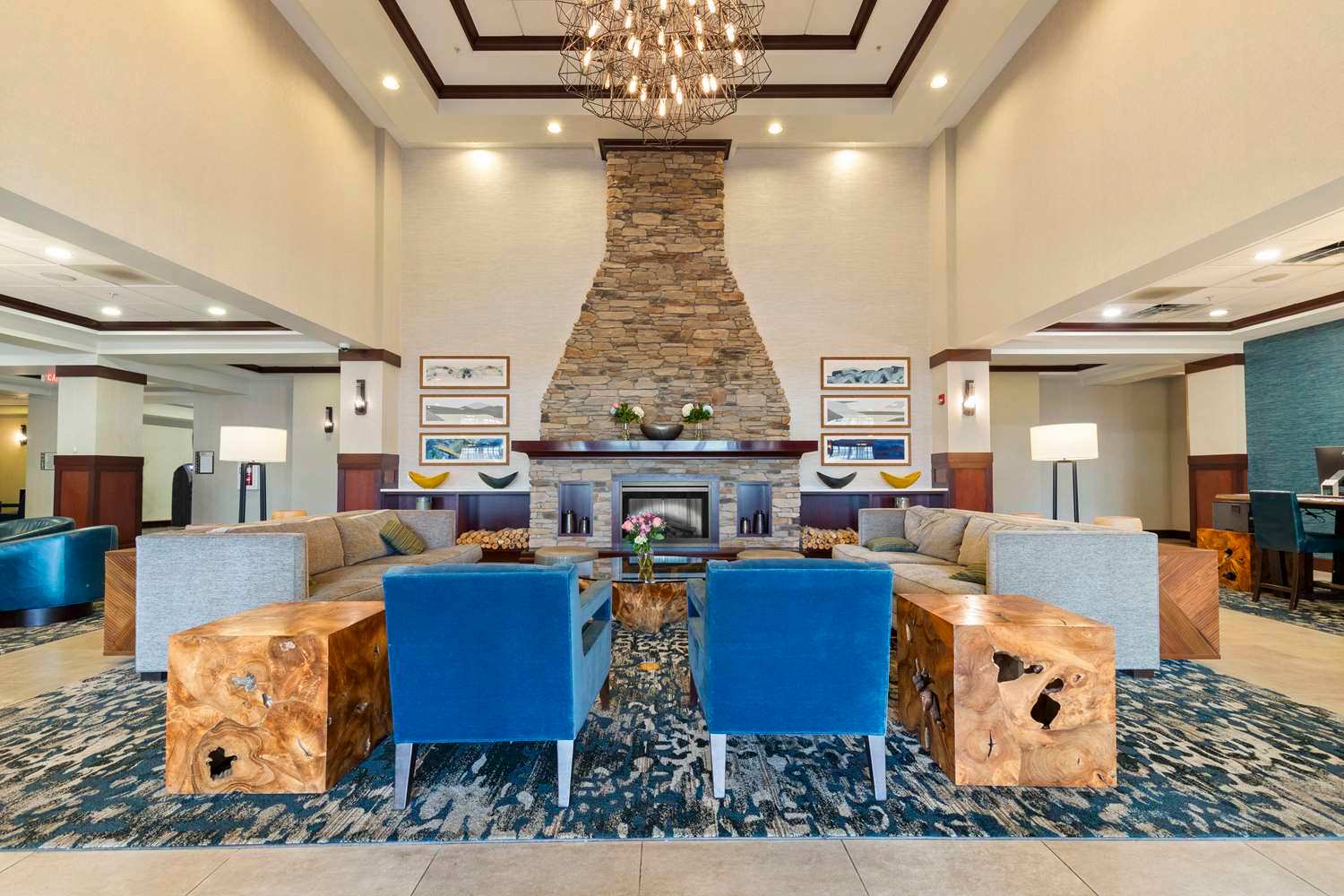 DoubleTree by Hilton Front Royal Blue Ridge Shadows 1