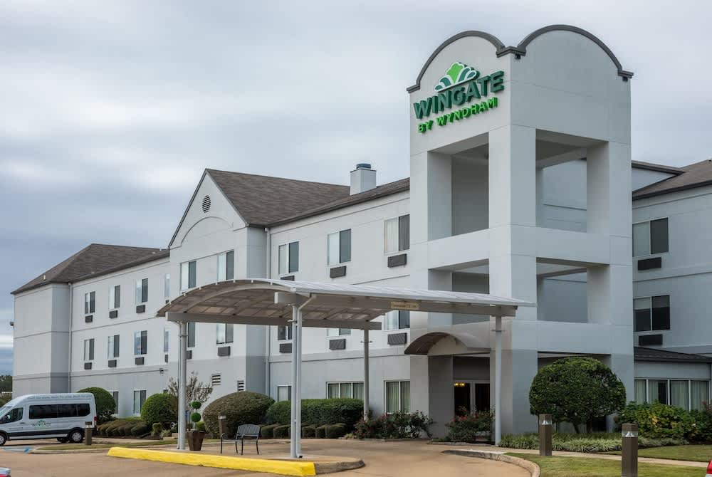 Wingate by Wyndham Shreveport Airport 1