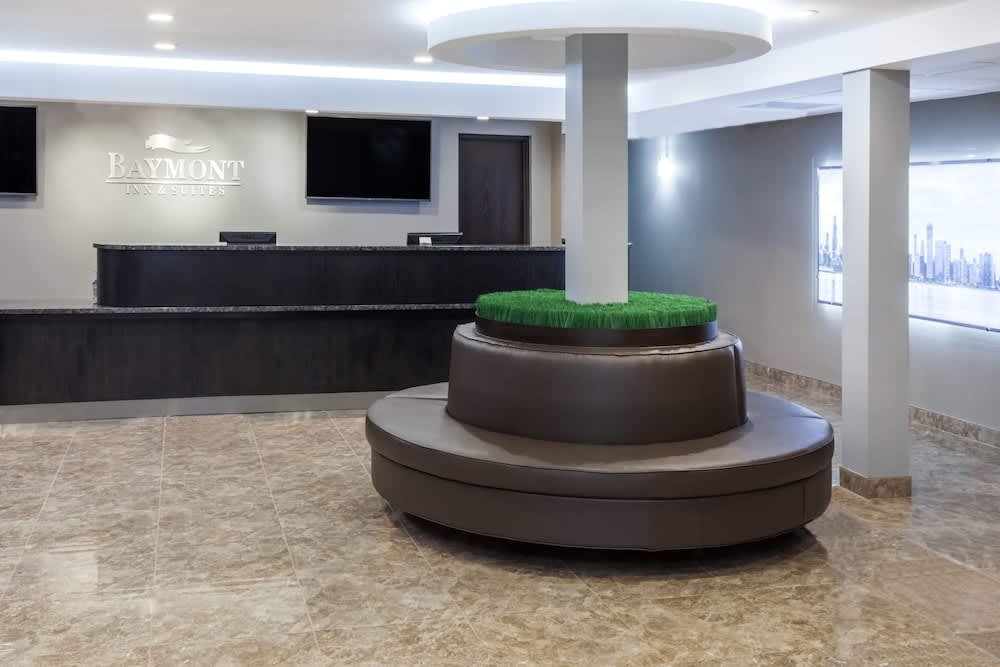 Baymont by Wyndham Glenview 2