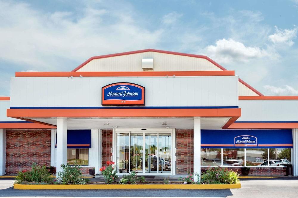 Howard Johnson By Wyndham Burlington 1