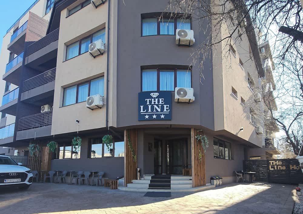 TheLine 1