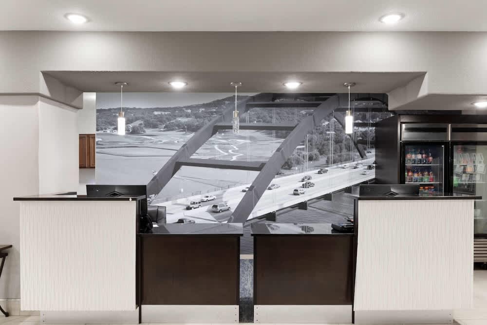 La Quinta Inn & Suites by Wyndham Kyle - Austin South 2