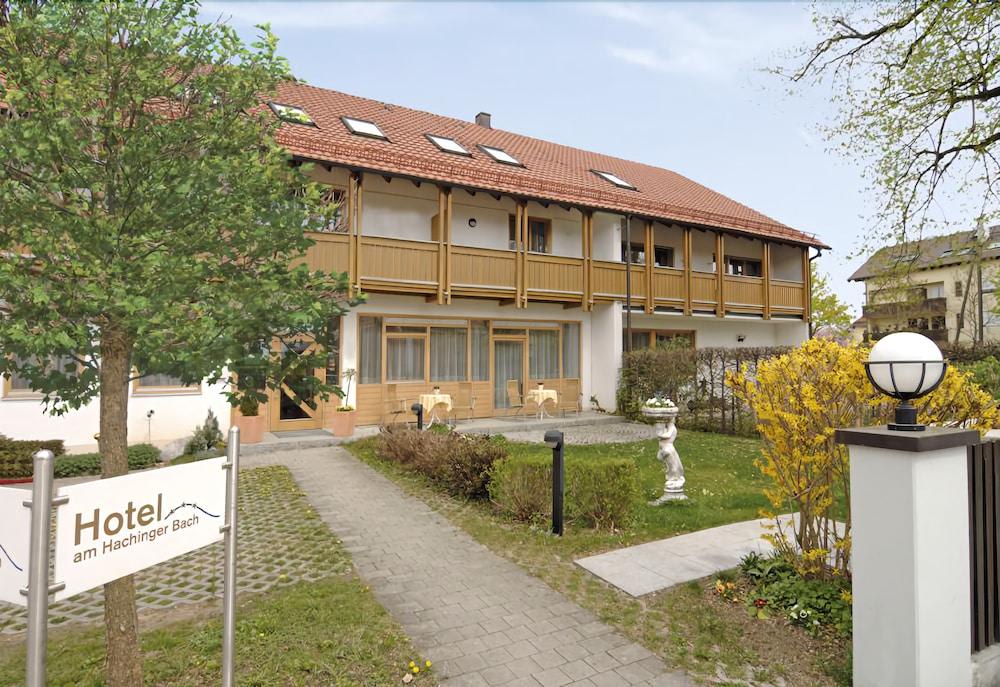 Hotel am Hachinger Bach by Blattl 2