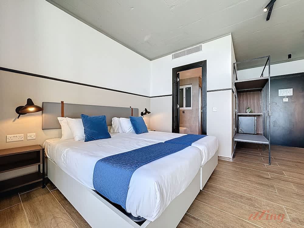 South 32 Hotel by Zzzing 2