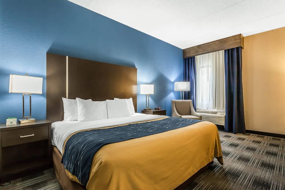 Comfort Inn Cleveland Airport 1