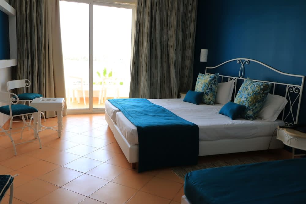 Riad Meninx 2