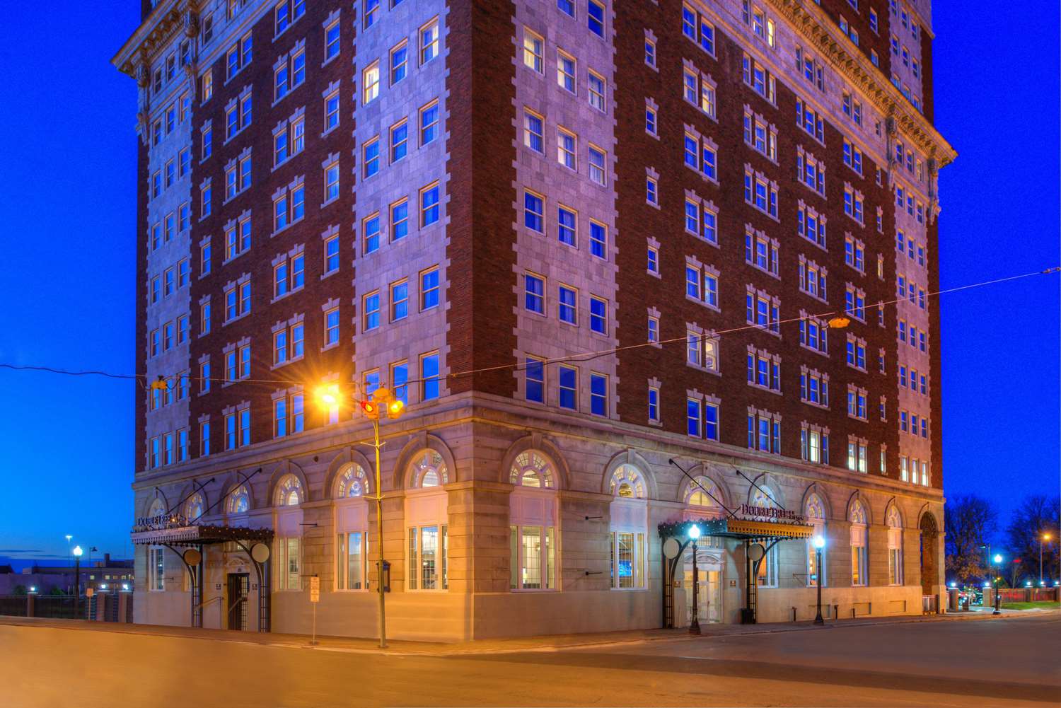 DoubleTree by Hilton Utica 2