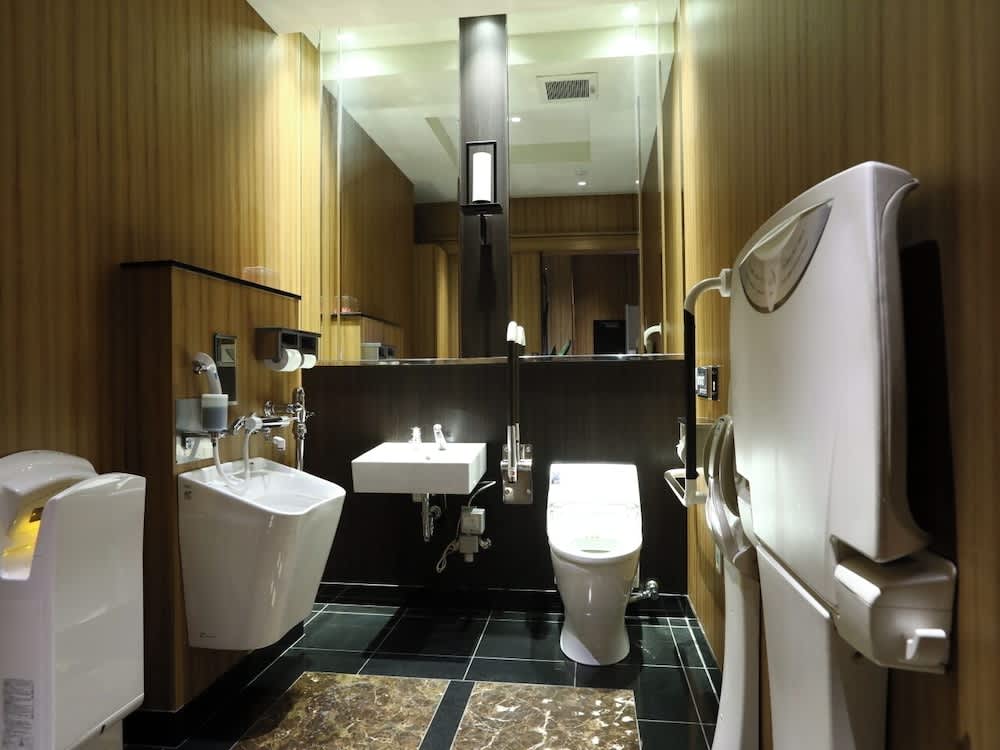 APA Hotel Ginza Kyobashi Minami Tokyo Station Yaesu South Gate 1