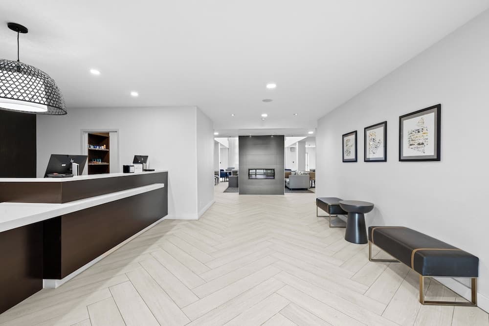 Staybridge Suites CALGARY AIRPORT by IHG 1