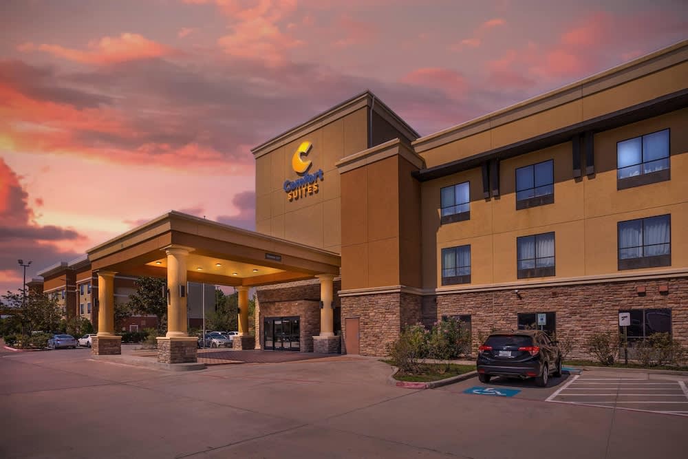 Comfort Suites Old Town Spring 1