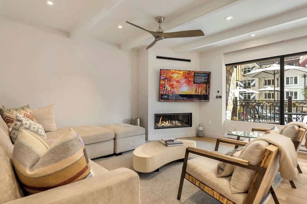 Vail - Lionshead Condominiums 2 Bedroom Condo 1