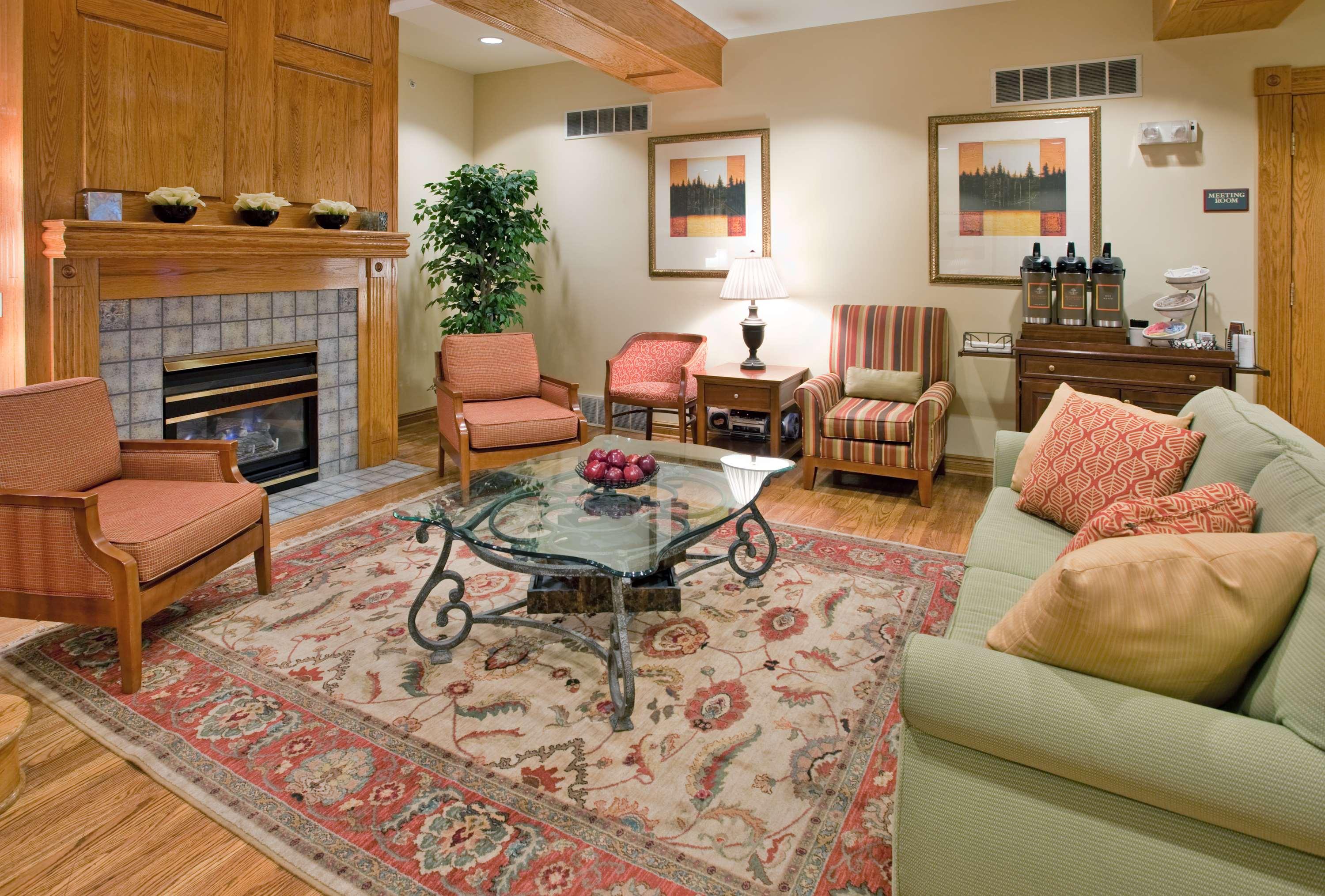 Country Inn & Suites by Radisson, Birch Run-Franke 2