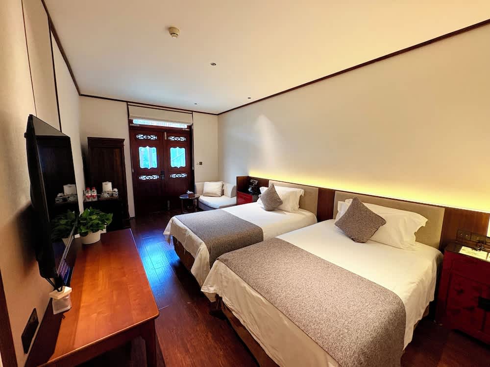 Jingshan Garden Courtyard Hotel Beijing Forbidden City Newly renovated Fluent English speaking 2