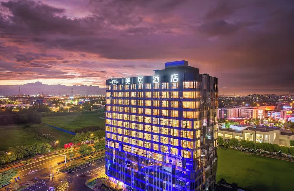 Mercure Nantong Suxitong Riverside 1