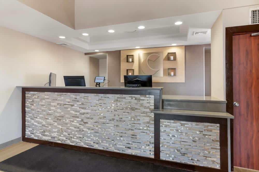 Comfort Inn Manchester Airport 2