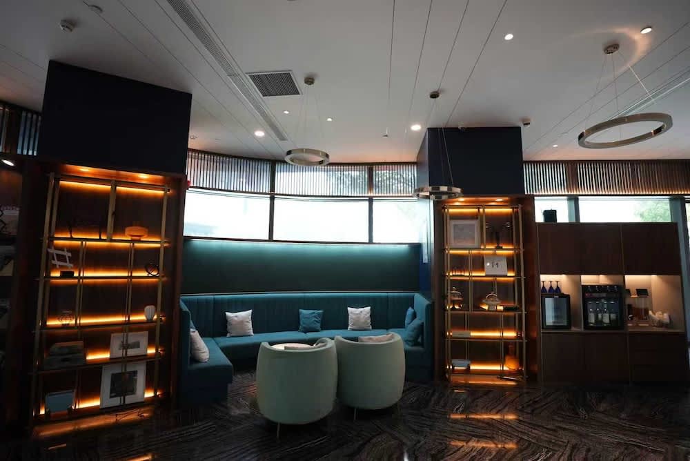 Mercure Shanghai Hongqiao Railway Station 1