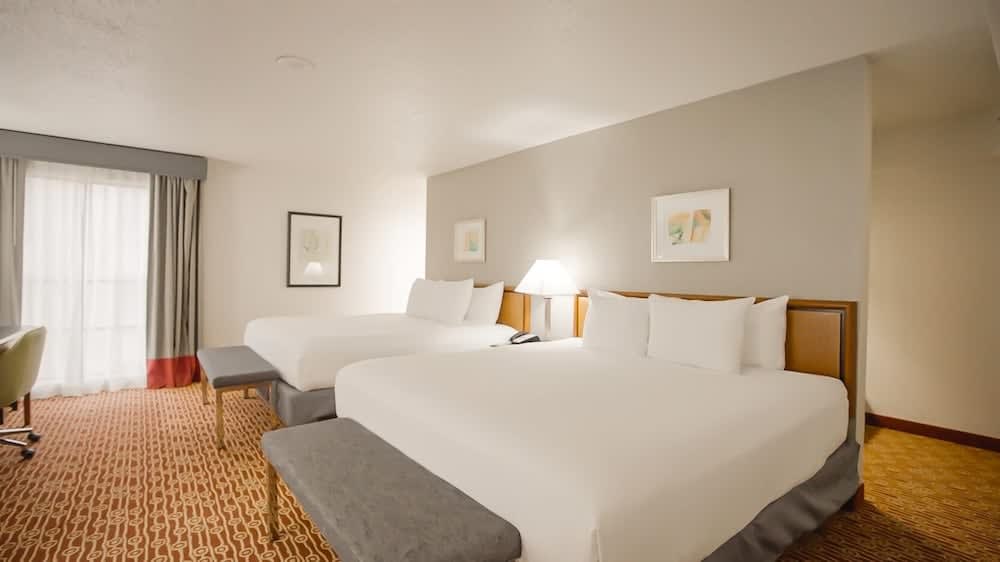 Atrium Hotel and Suites DFW Airport 1