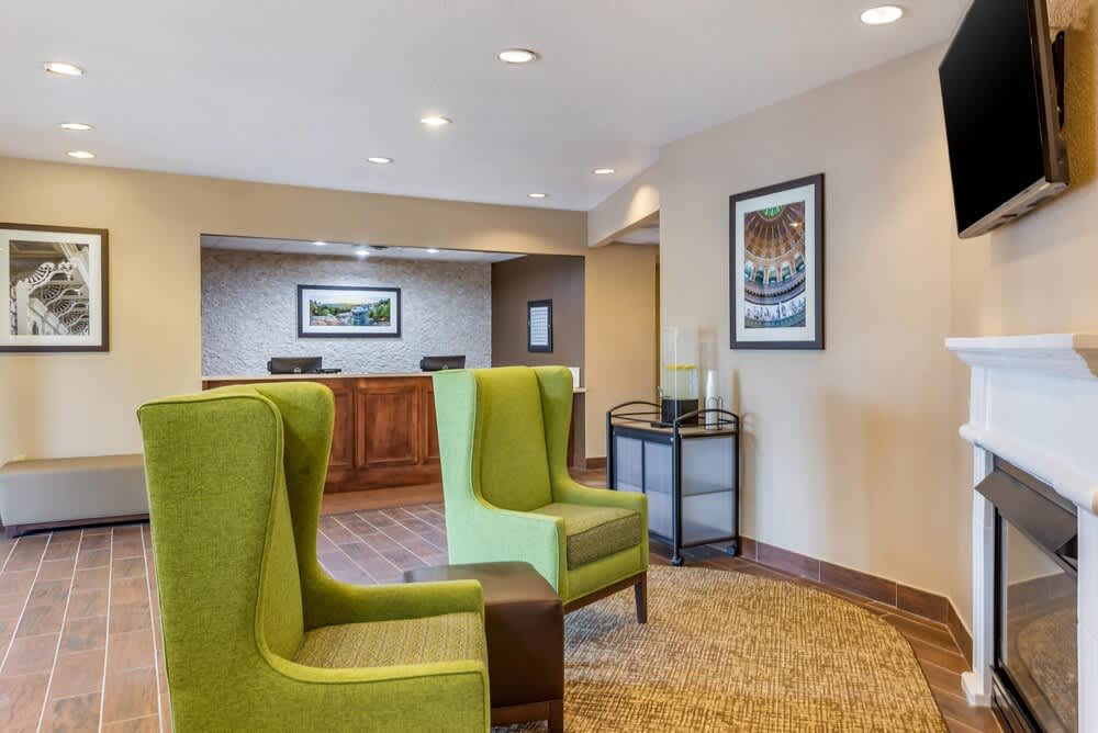 Comfort Inn DeKalb - University Area 2
