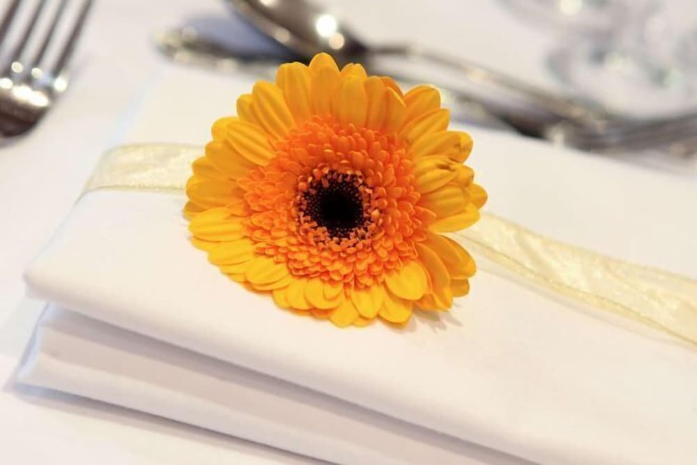 Mercure Salisbury White Hart Hotel & Apartments 2