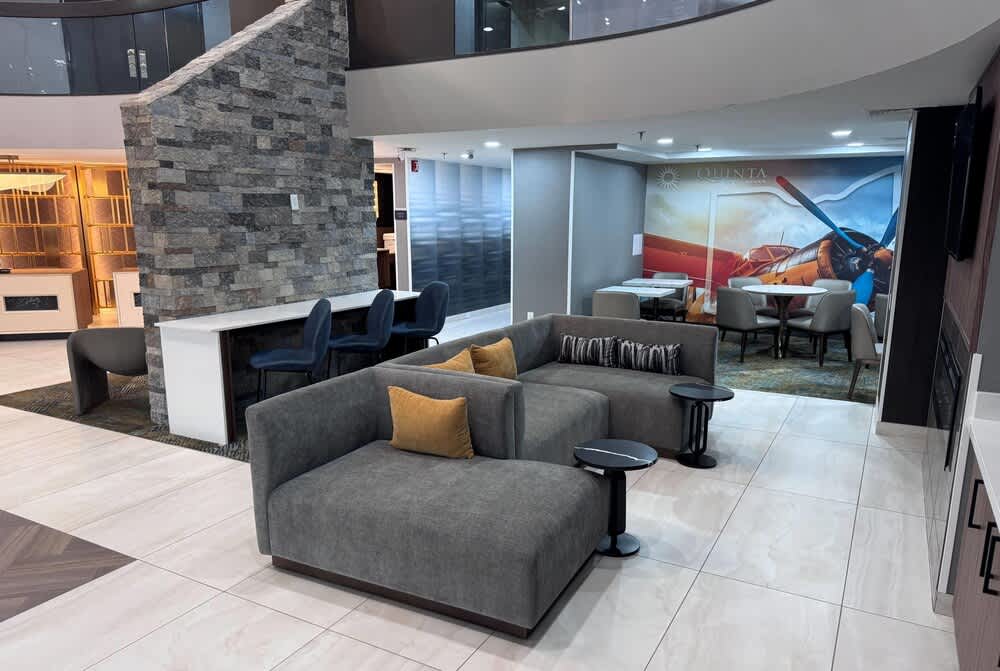 La Quinta Inn & Suites by Wyndham Miamisburg Dayton South 2