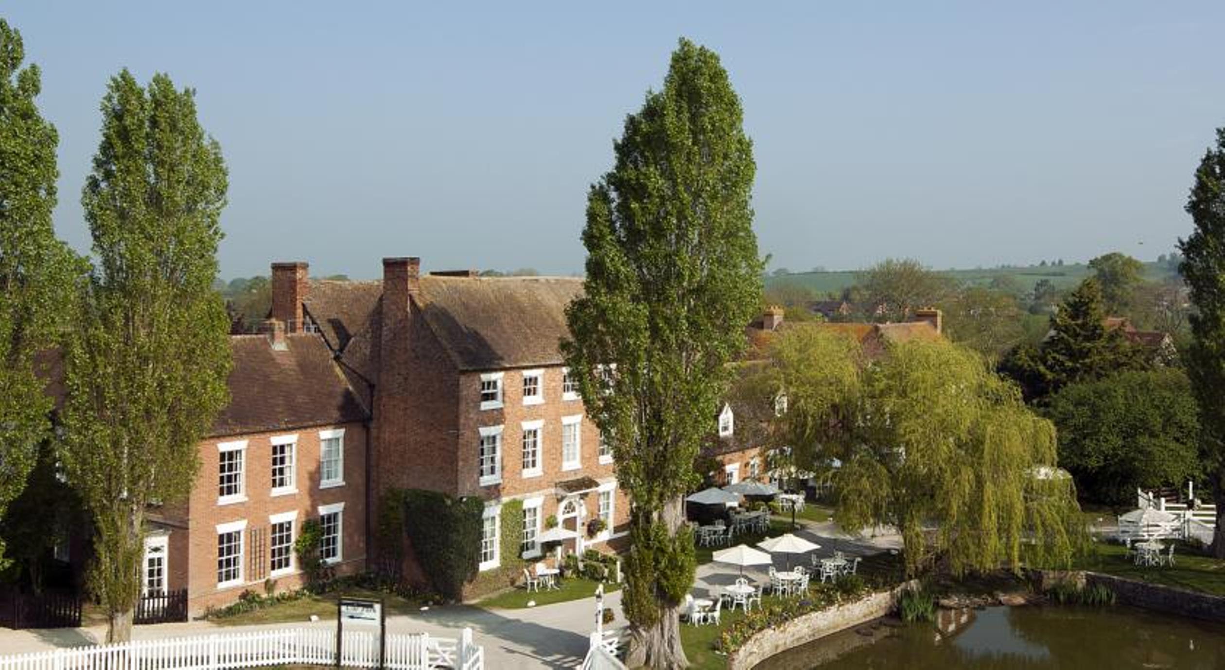 Corse Lawn House Hotel 1