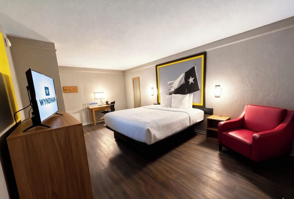 Super 8 by Wyndham Nacogdoches Near University 1