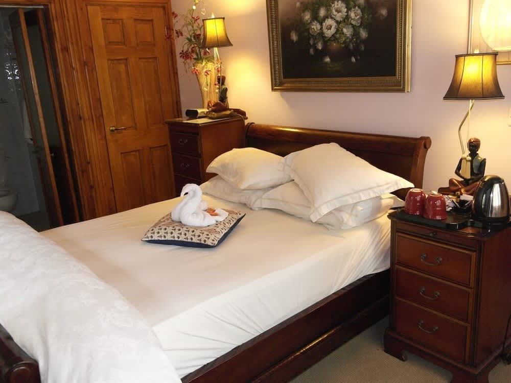 Little Red Rooster Rest and Spa 2