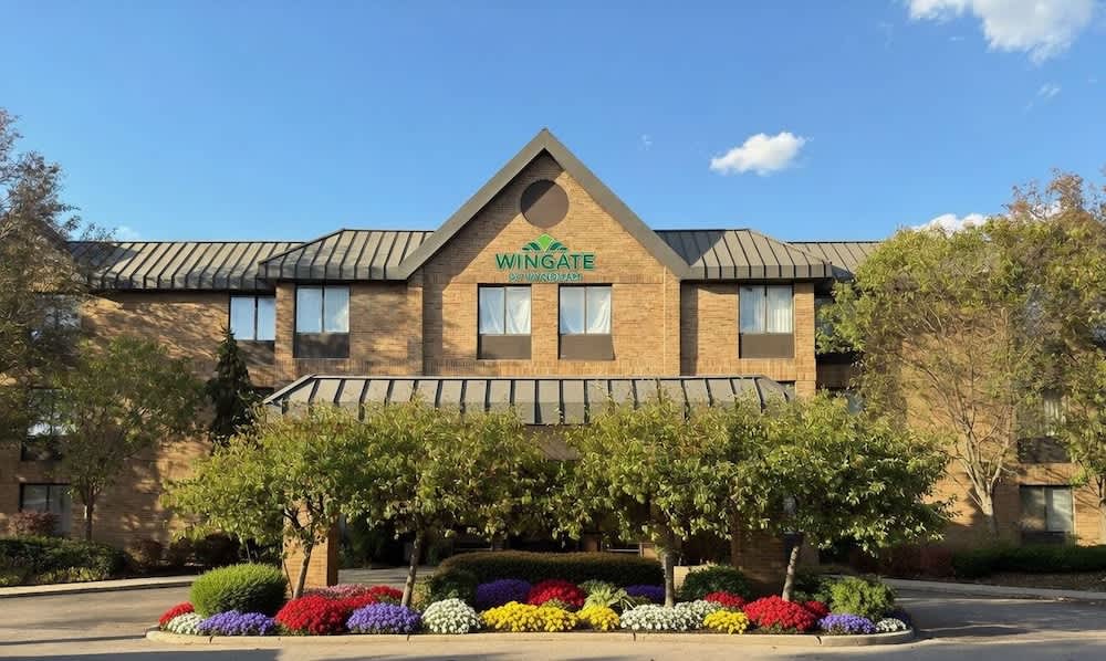 Wingate by Wyndham Utica 1